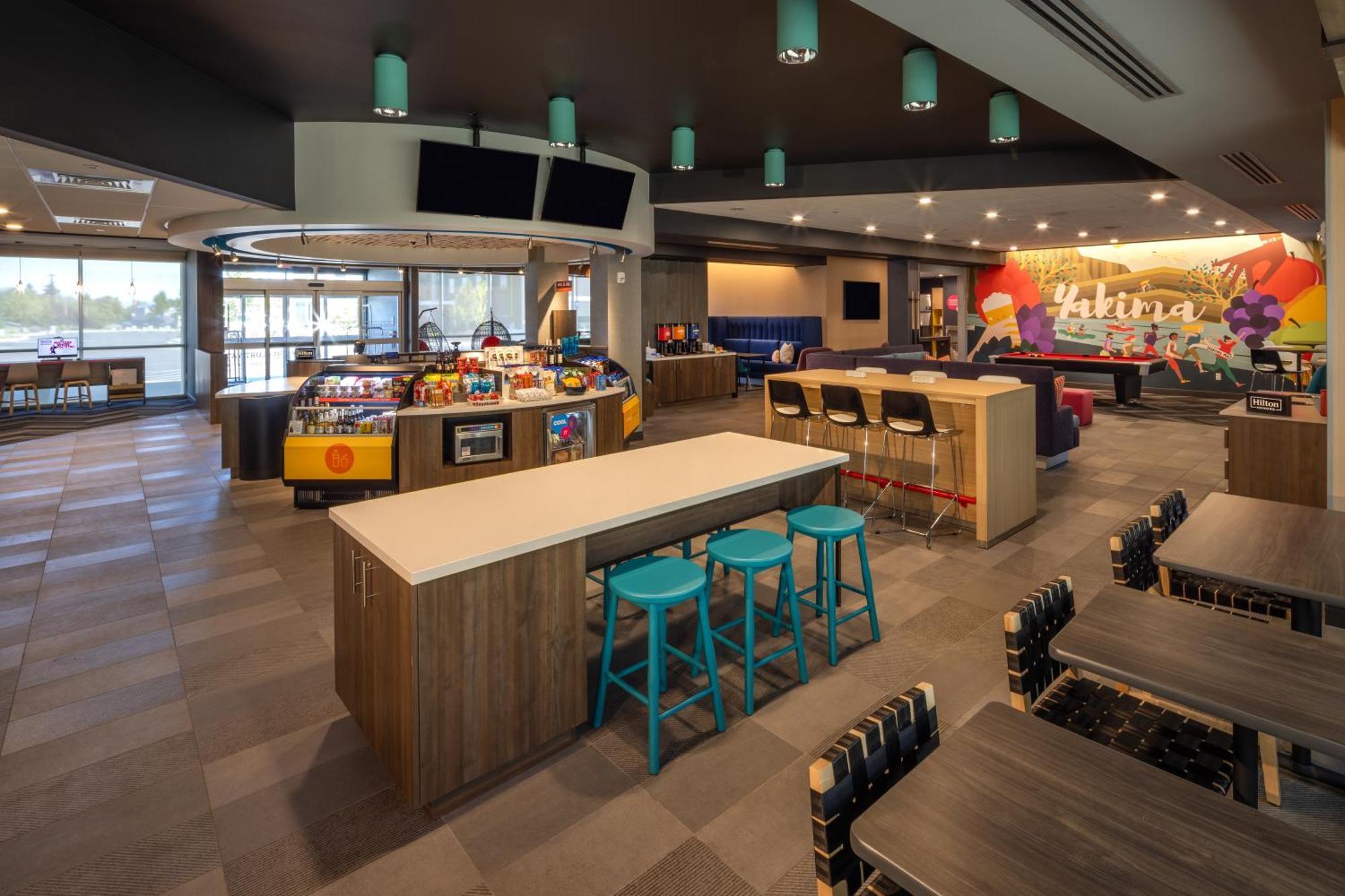 Tru By Hilton Yakima Airport Hotel Екстериор снимка