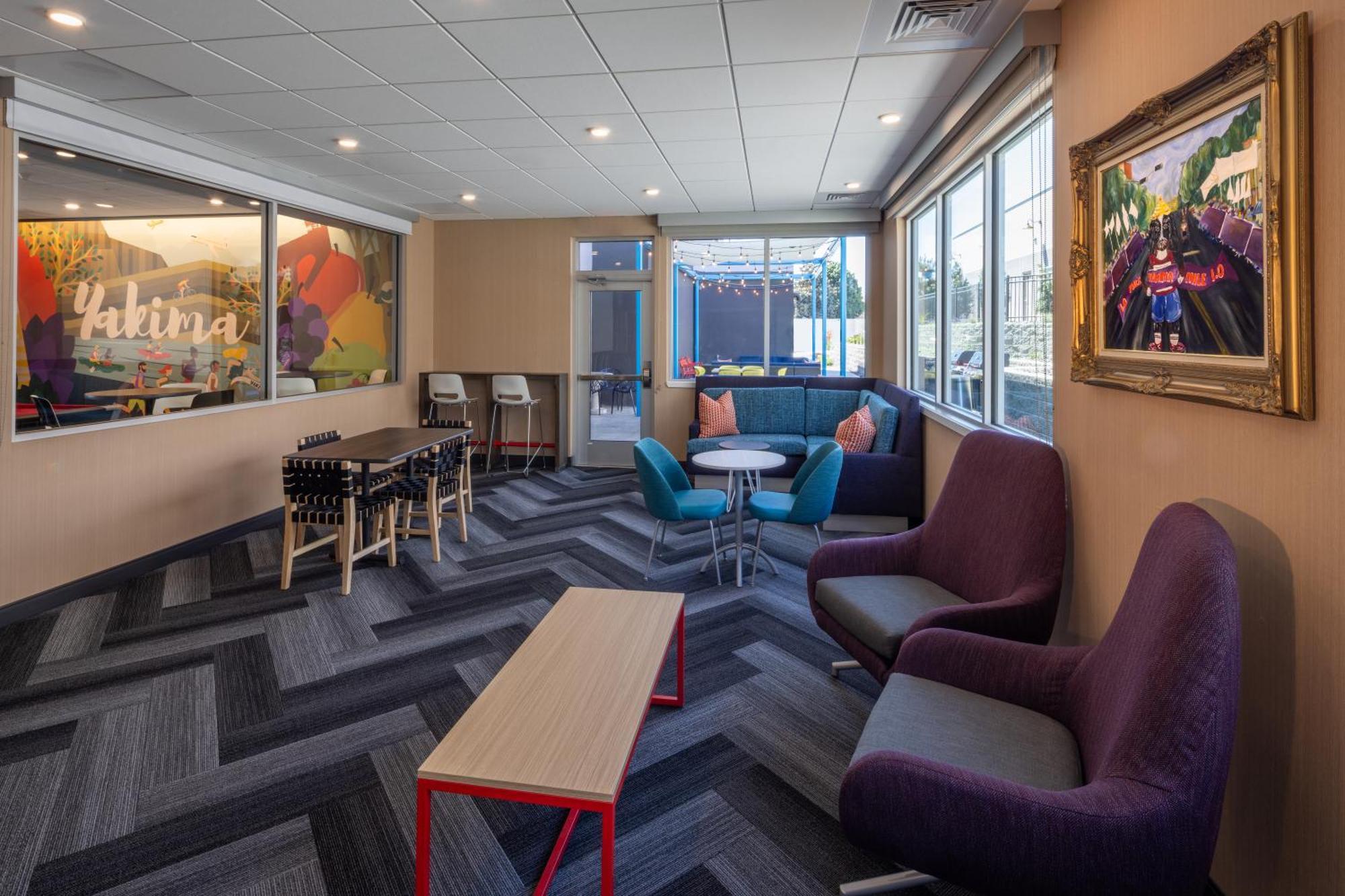 Tru By Hilton Yakima Airport Hotel Екстериор снимка